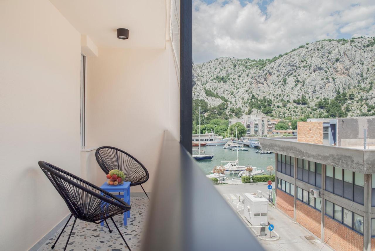 Apartment Vito Omiš Exteriör bild