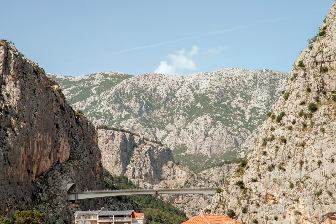 Apartment Vito Omiš Exteriör bild