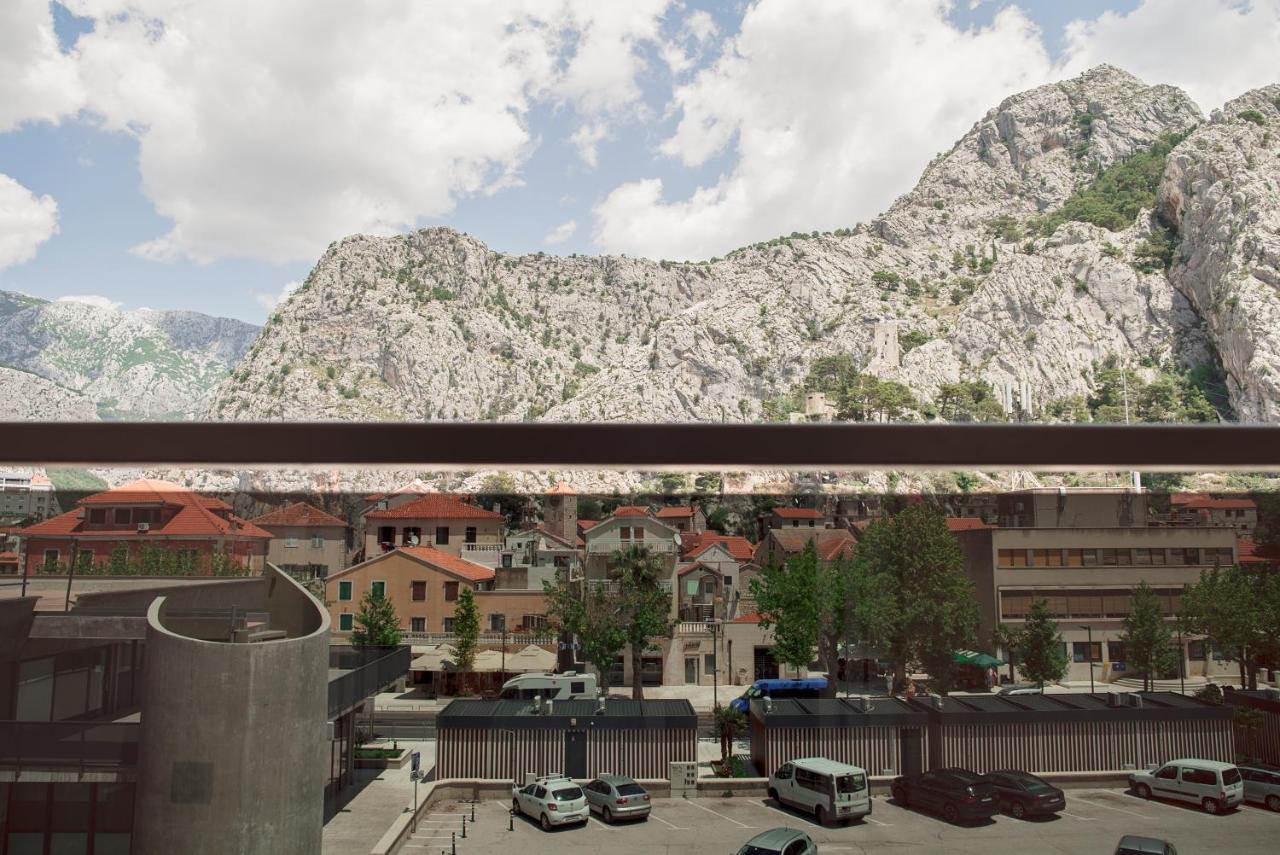 Apartment Vito Omiš Exteriör bild